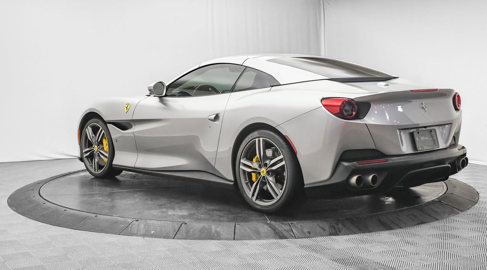Used 2019 Ferrari Portofino image 63