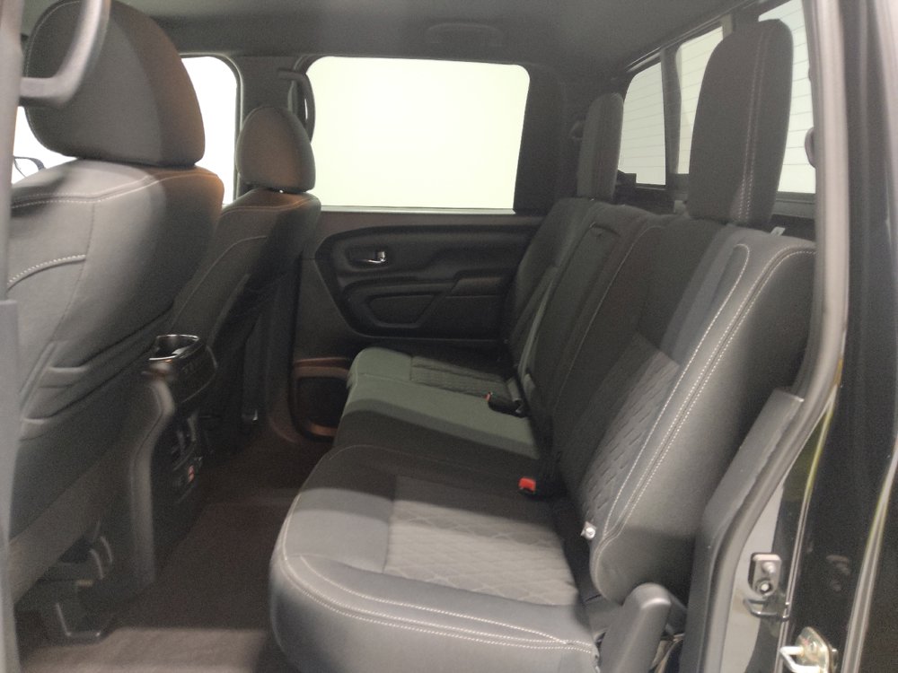 Used 2019 Nissan Titan SV w/ SV Convenience Package image 18