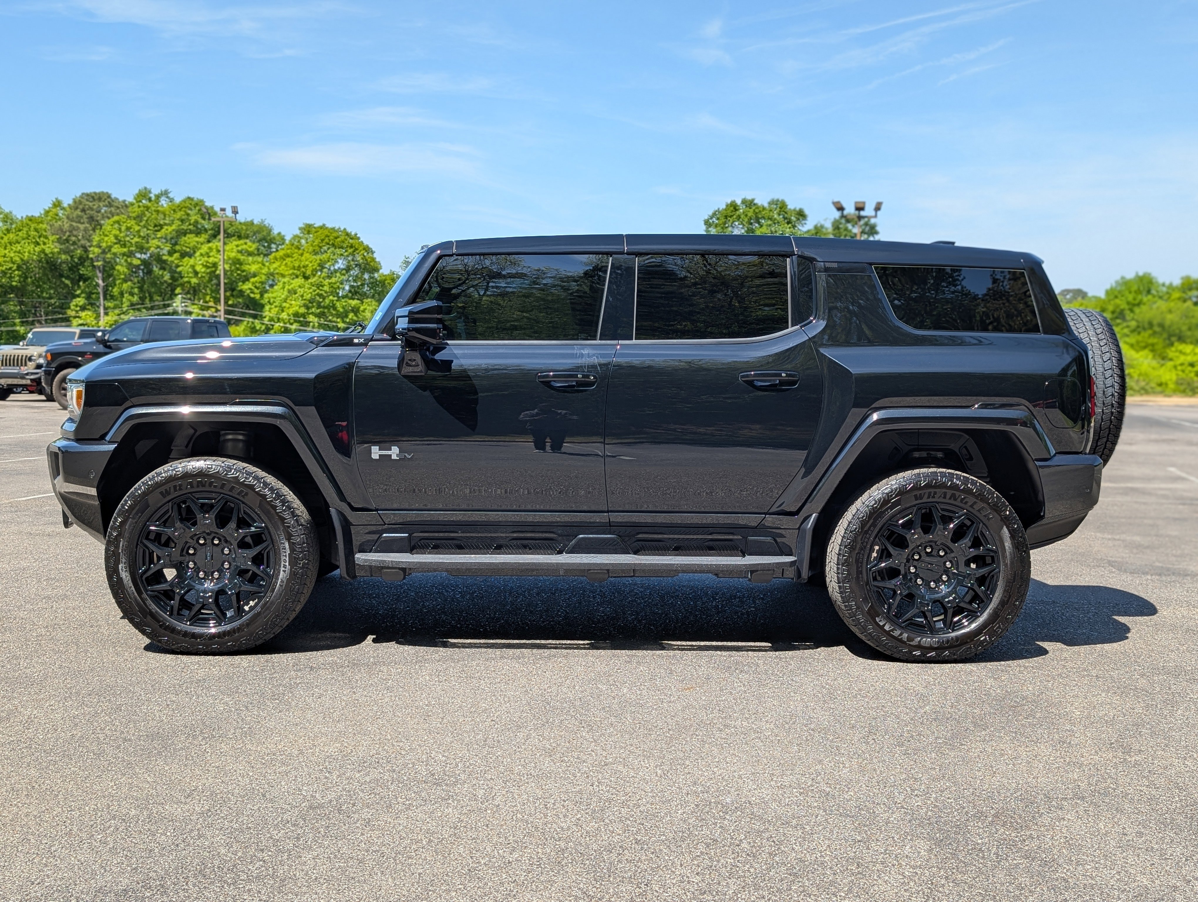 Used 2025 GMC Hummer EV 2X image 6