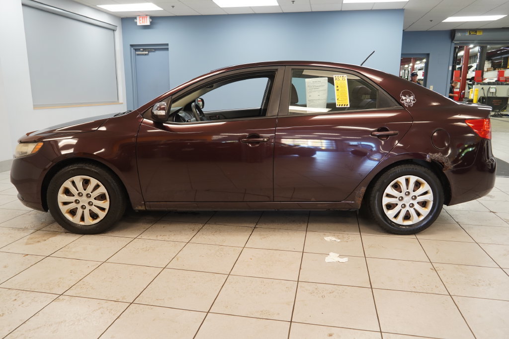 Used 2010 Kia Forte EX FWD image 2