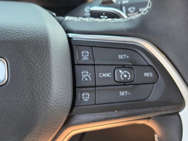 Used 2025 Jeep Grand Cherokee L Limited RWD image 24