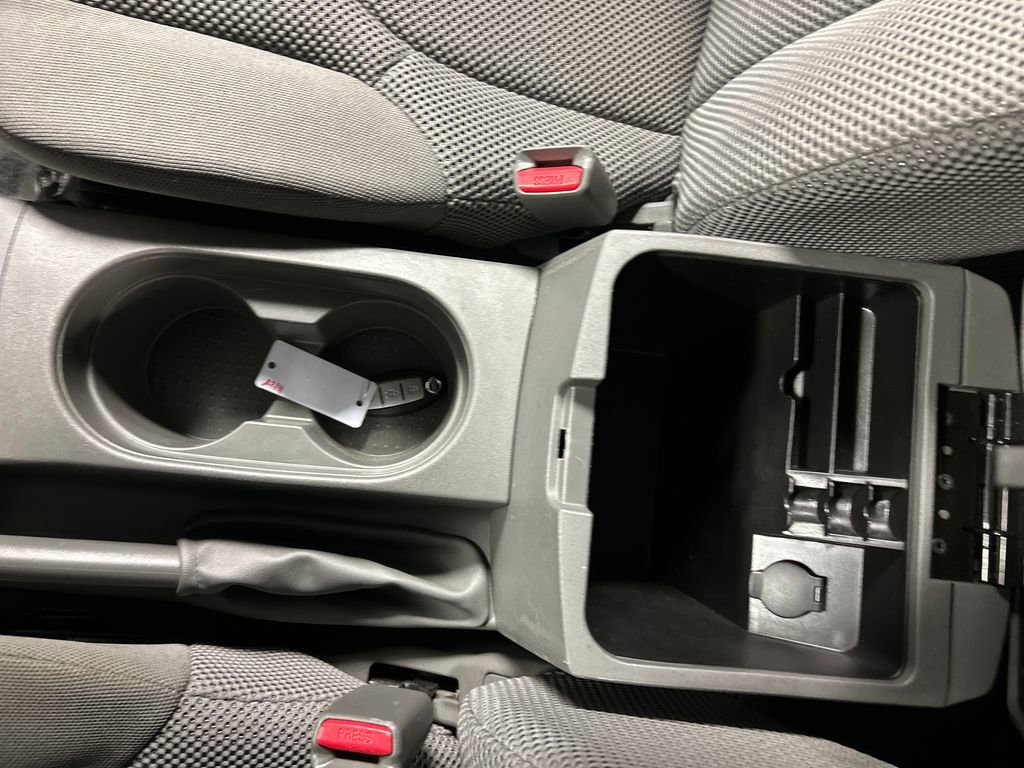 Used 2020 Nissan Frontier S image 19