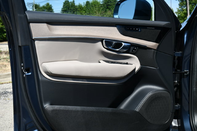 New 2026 Volvo XC90 B6 Plus w/ Protection Package Premier AWD/4WD image 10