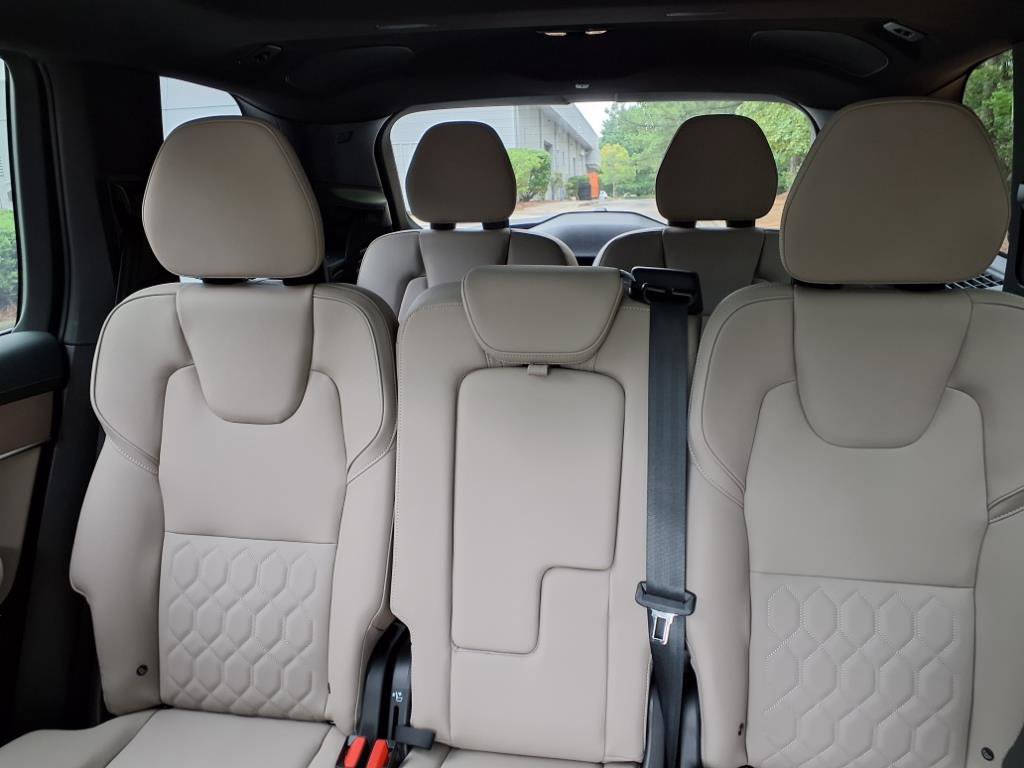 New 2026 Volvo XC90 T8 Plus image 18