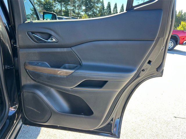 Used 2023 GMC Acadia SLE w/ Driver Convenience Package image 16