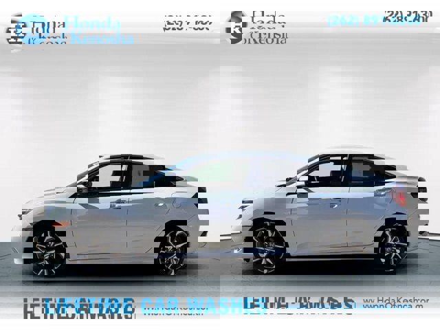 Used 2019 Honda Civic Touring image 4