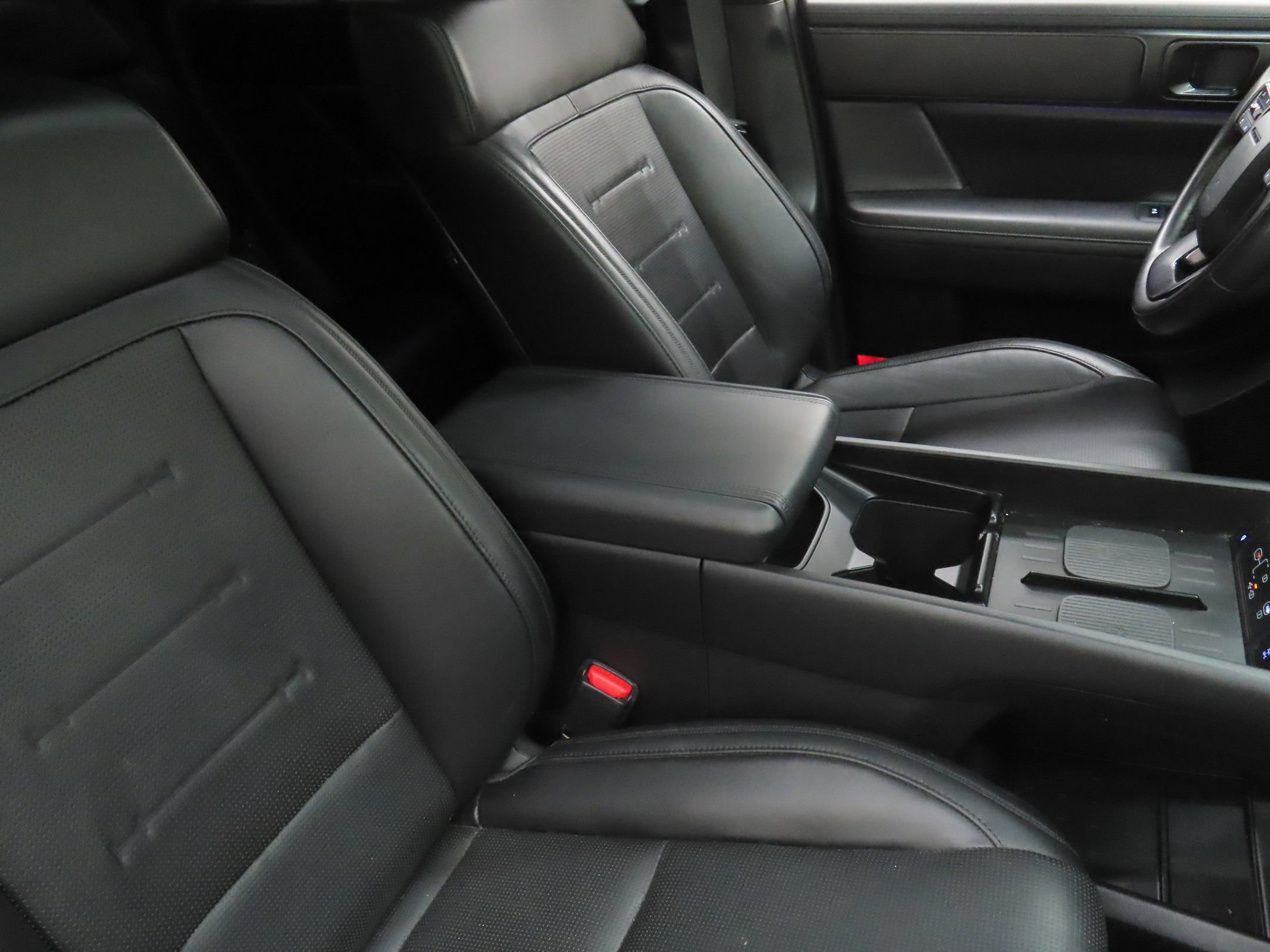 Used 2024 Hyundai Santa Fe Calligraphy FWD image 29