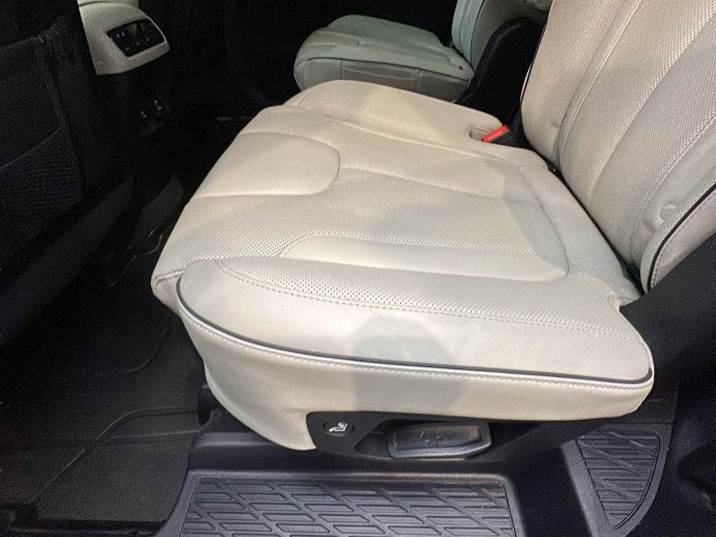 Used 2024 Hyundai Palisade Calligraphy image 14