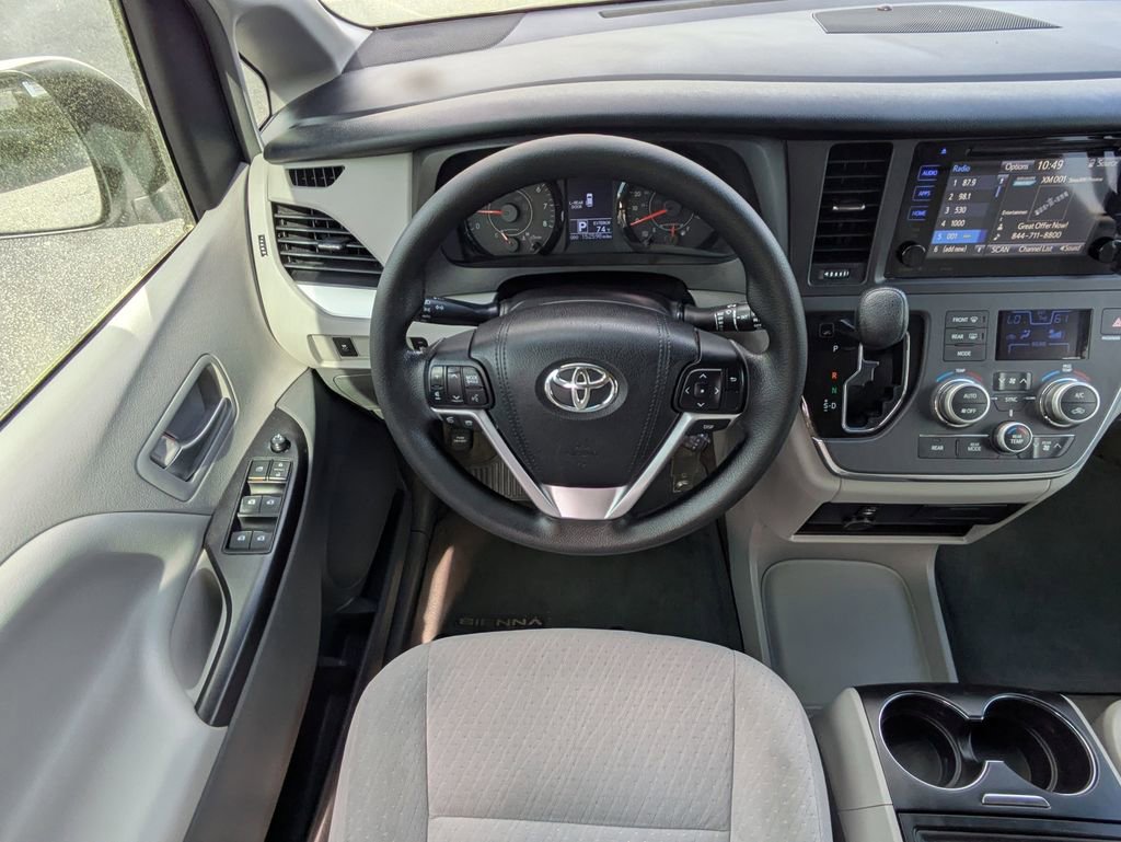 Used 2016 Toyota Sienna LE image 17