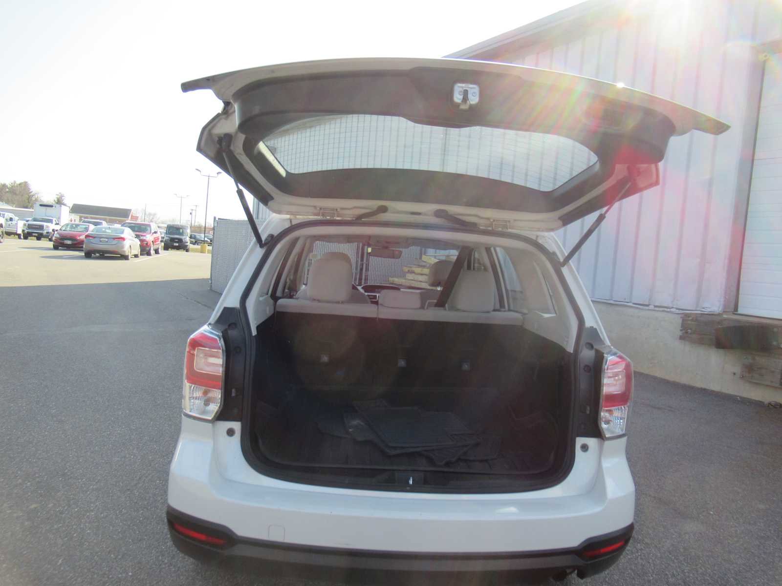 Used 2018 Subaru Forester 2.5i w/ Alloy Wheel Package image 19