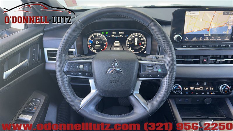 Used 2023 Mitsubishi Outlander SEL FWD image 17