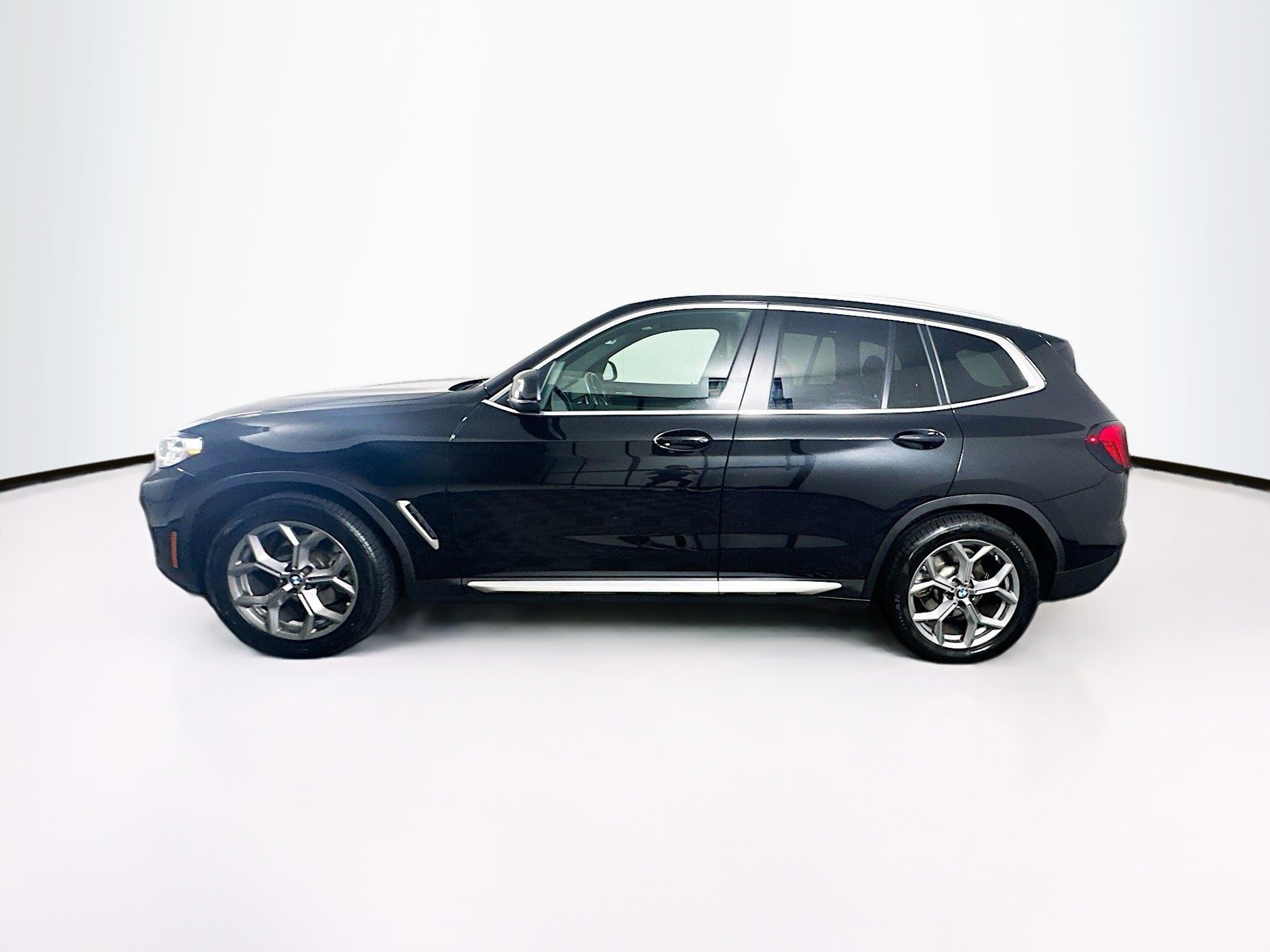 Used 2024 BMW X3 sDrive30i image 4