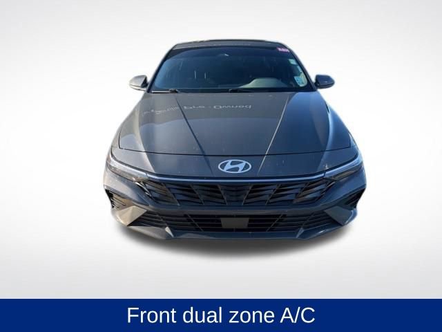 Used 2024 Hyundai Elantra SEL w/ Convenience Package FWD image 3