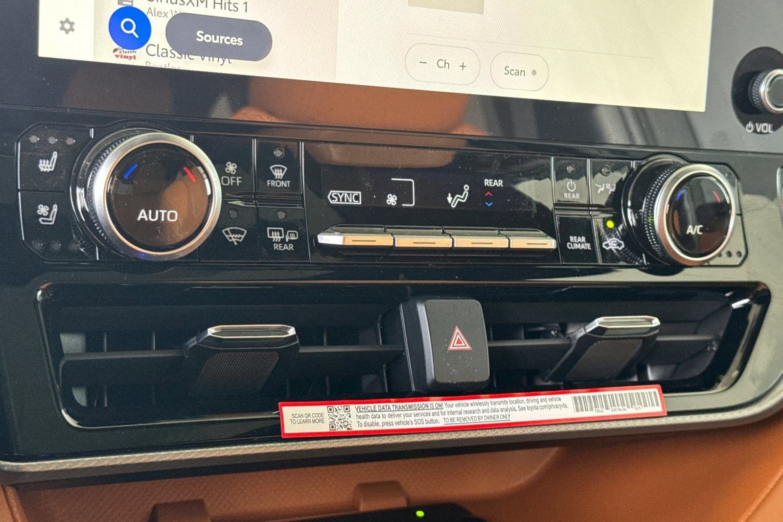 New 2026 Toyota Highlander Platinum AWD/4WD image 18