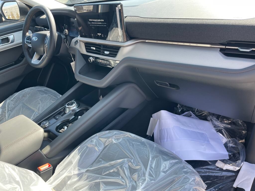 New 2026 Ford Explorer Active w/ Active Comfort Package AWD/4WD image 17