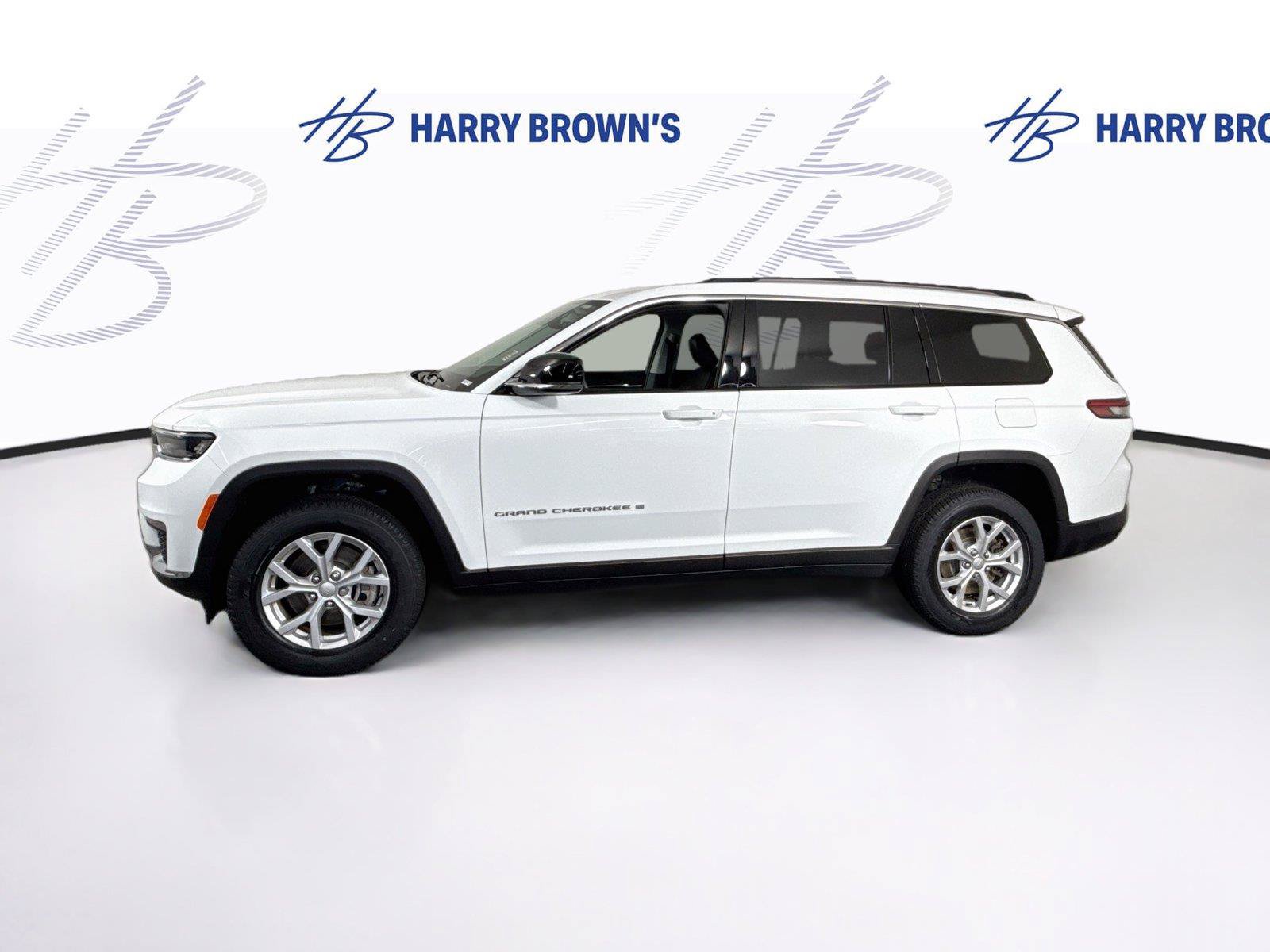 Used 2023 Jeep Grand Cherokee L Limited AWD/4WD image 30