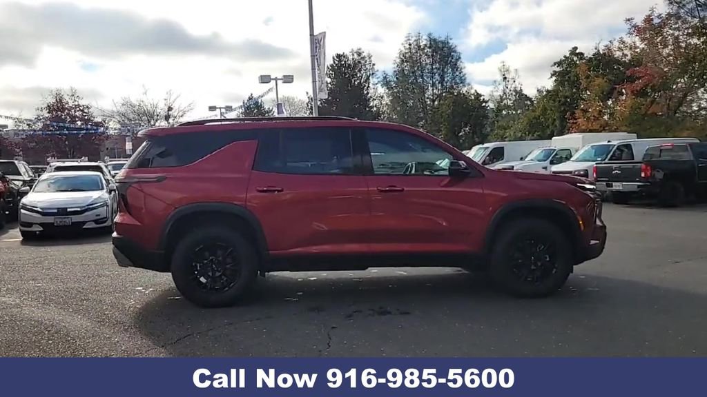 New 2025 Chevrolet Traverse Z71 w/ Enhanced Driving Package image 12