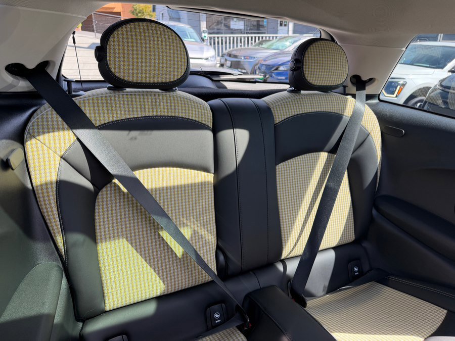 Used 2023 MINI Cooper SE image 40