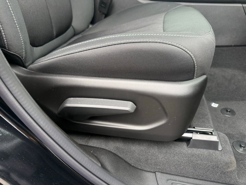 New 2025 Jeep Grand Cherokee Laredo w/ Luxury Tech Group I image 54