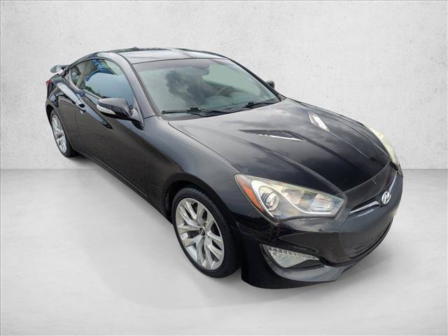 Used 2015 Hyundai Genesis 3.8 RWD image 3