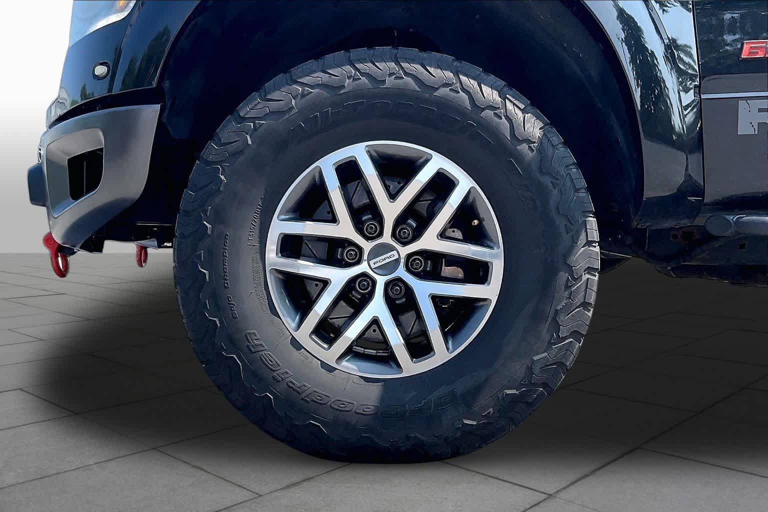 Used 2013 Ford F150 Raptor w/ Luxury Equipment Group AWD/4WD image 9