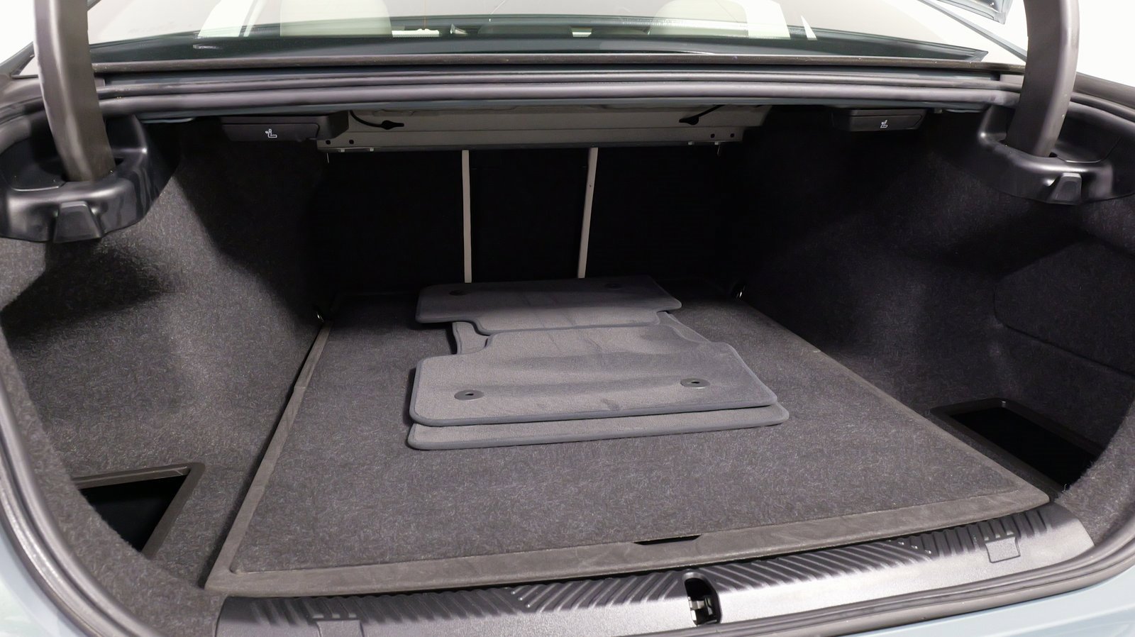 Used 2024 BMW 530i xDrive image 64