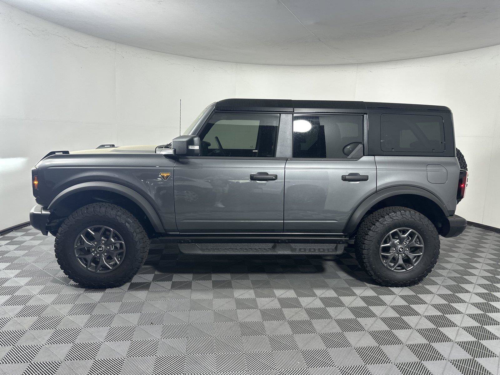 New 2025 Ford Bronco Badlands AWD/4WD image 4
