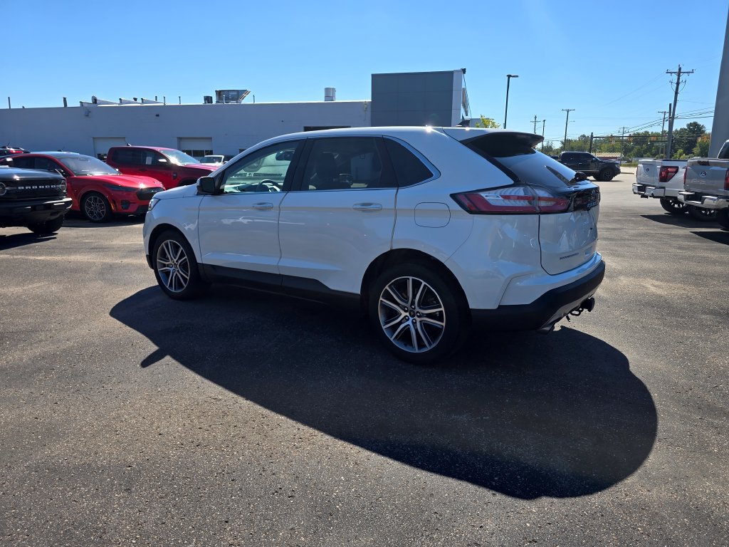 Used 2023 Ford Edge Titanium w/ Class II Trailer Tow Package AWD/4WD image 3