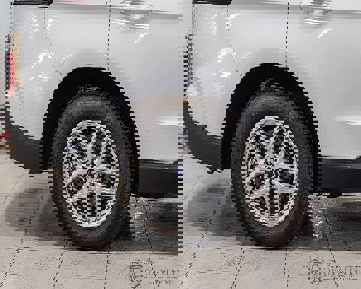 Used 2022 Ford Edge SEL image 10