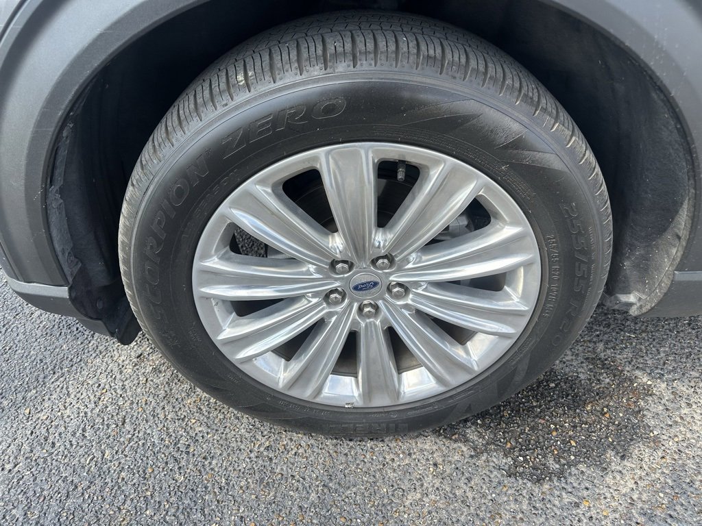 Used 2022 Ford Explorer Limited w/ Equipment Group 301A image 11