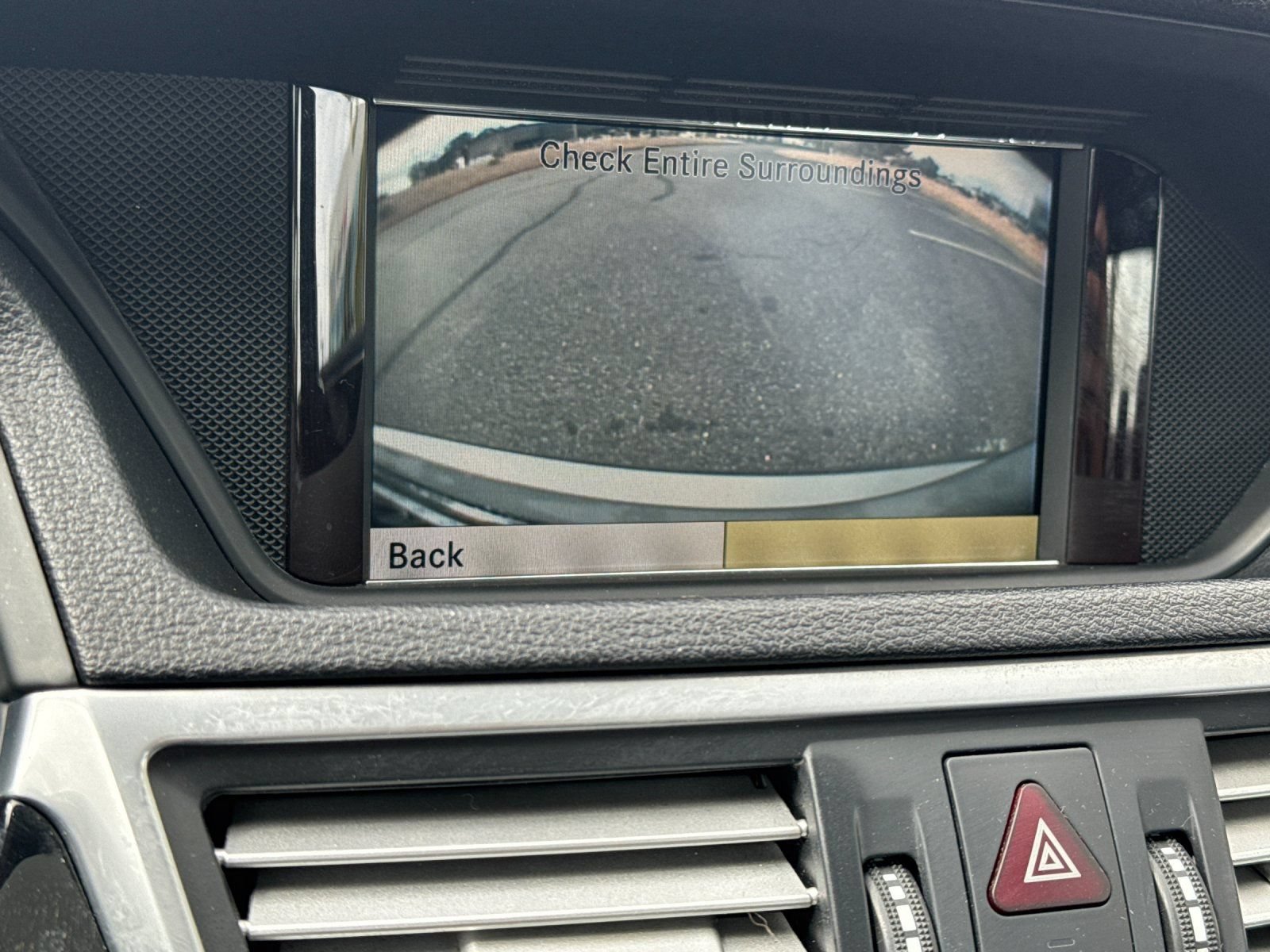 Used 2011 Mercedes-Benz E 350 BlueTEC Sedan image 19