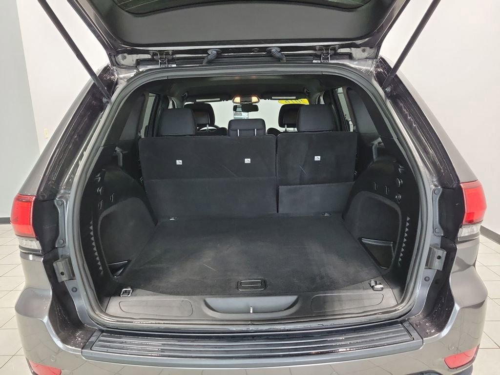 Used 2016 Jeep Grand Cherokee Laredo 75th Anniversary image 12