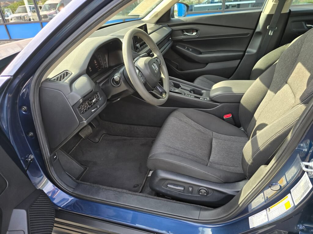 Certified 2023 Honda Accord EX image 15