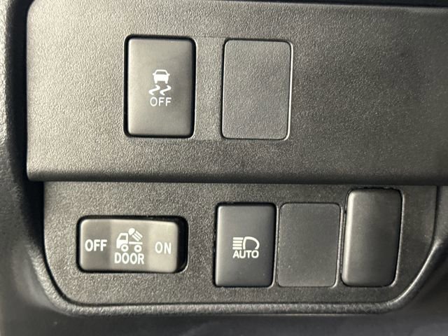 Used 2020 Toyota Tacoma SR5 AWD/4WD image 30