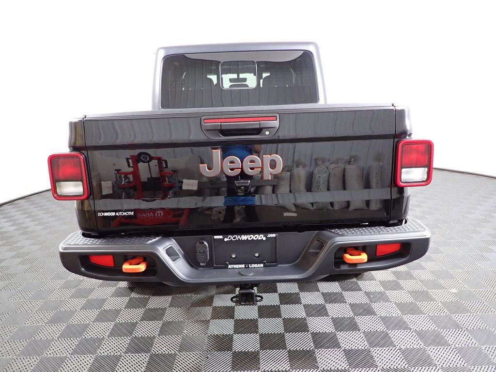 Used 2022 Jeep Gladiator Mojave w/ Cold Weather Group AWD/4WD image 14