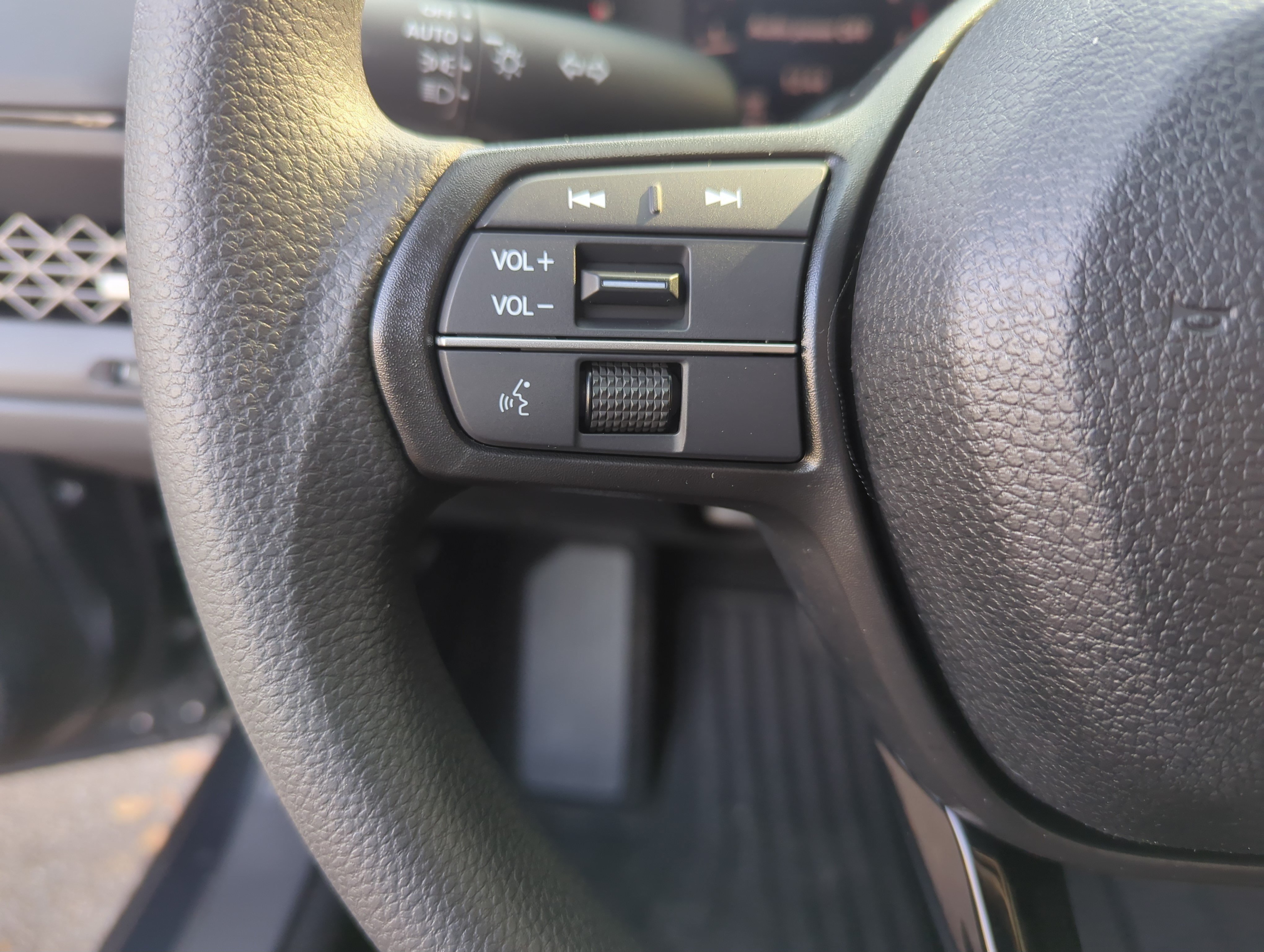 Certified 2025 Honda Accord SE image 25