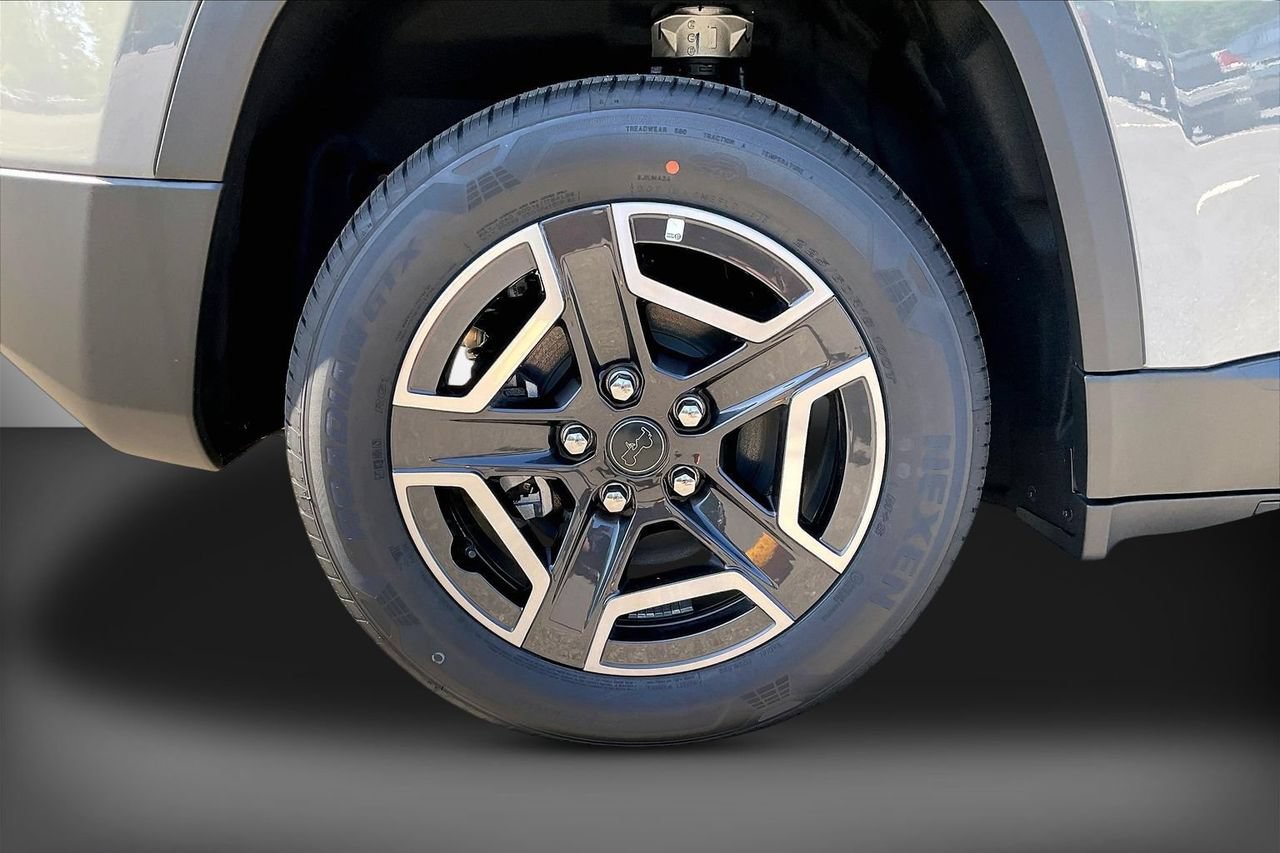 New 2026 Jeep Cherokee Laredo AWD/4WD image 32