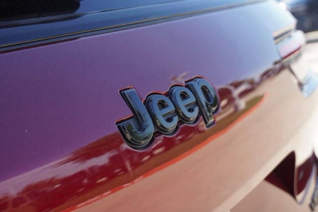 New 2025 Jeep Grand Cherokee L Limited w/ Luxury Tech Group II RWD image 10