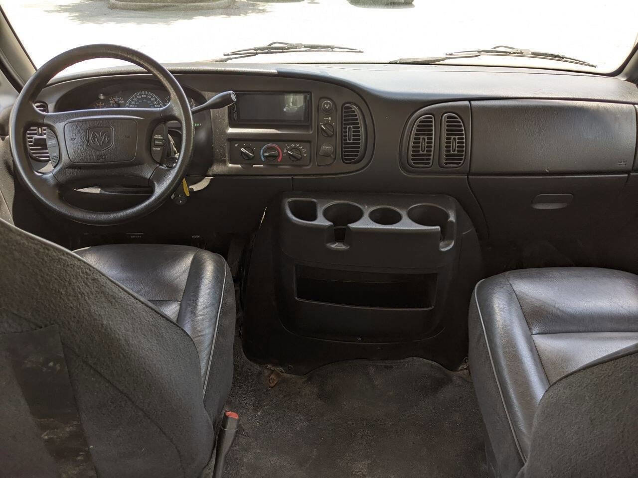 Used 2002 Dodge B3500 RWD image 11