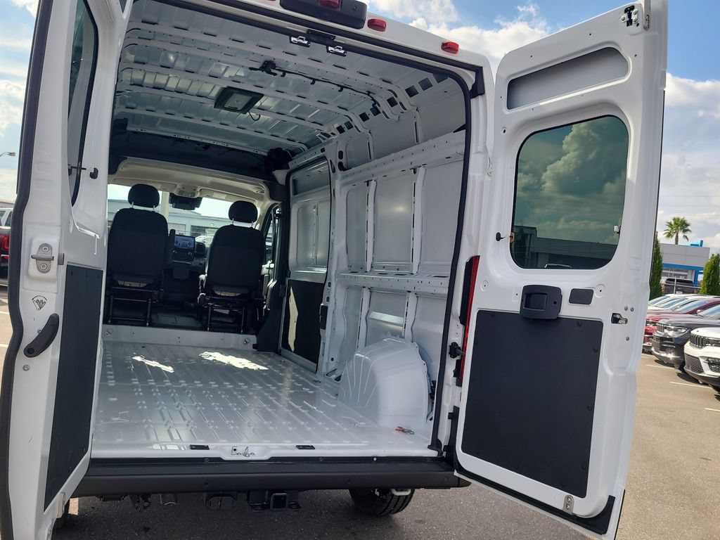 New 2026 RAM ProMaster 2500 w/ Premium Convenience Group FWD image 11