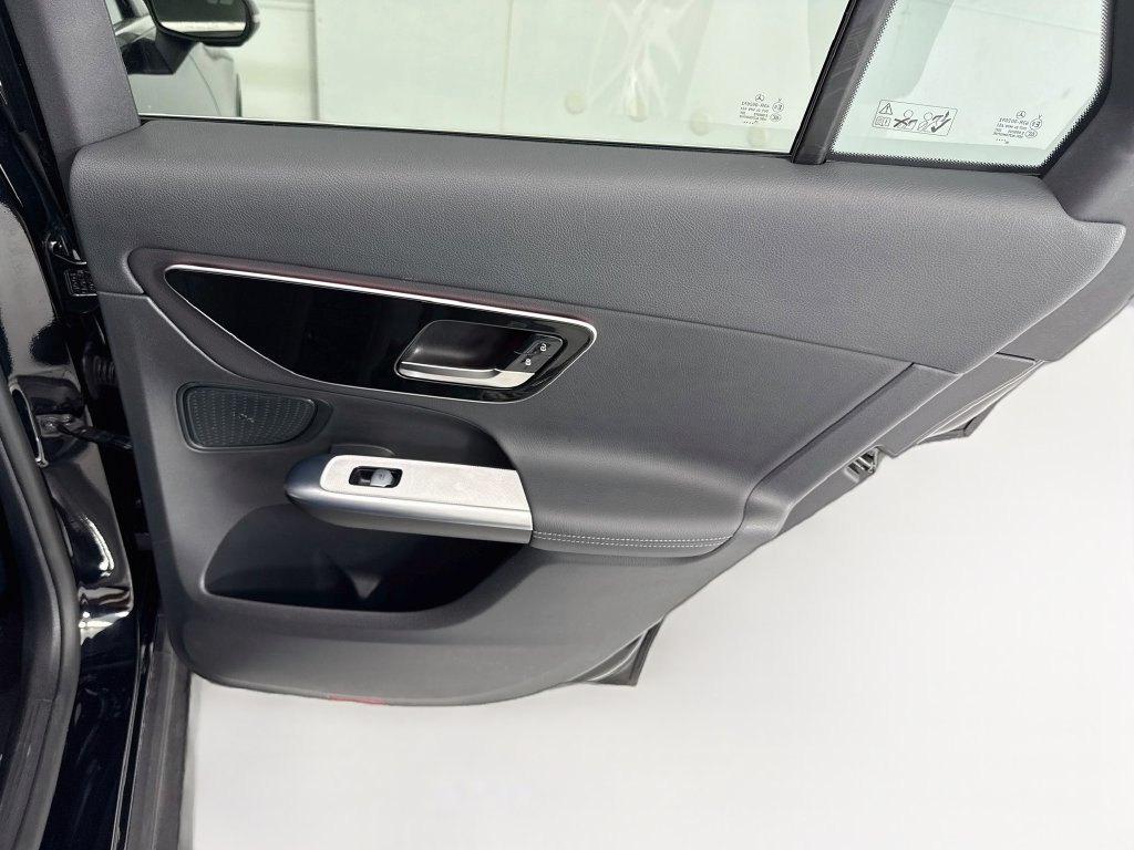 Certified 2026 Mercedes-Benz GLC 300 image 25