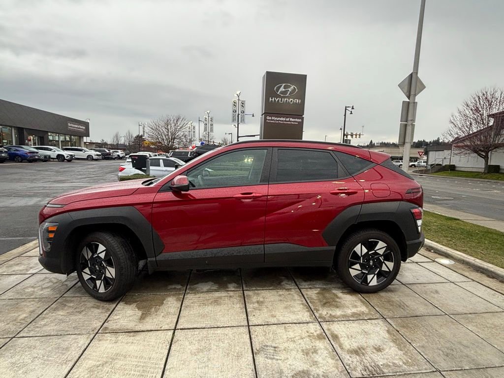 Certified 2025 Hyundai Kona SEL image 4