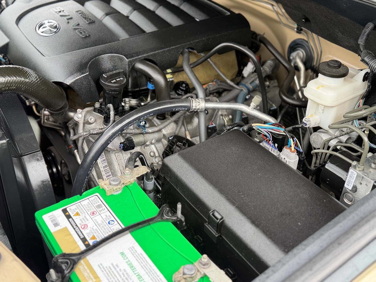 Used 2017 Toyota Tundra Limited w/ Limited Premium Package AWD/4WD image 8