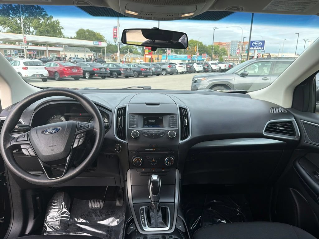 Used 2018 Ford Edge SE FWD image 20