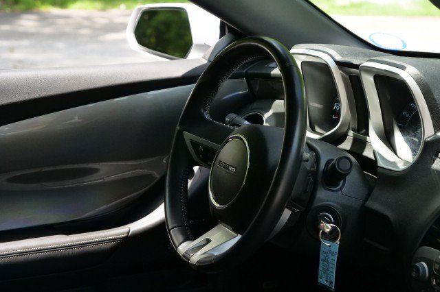 Used 2010 Chevrolet Camaro SS RWD image 35