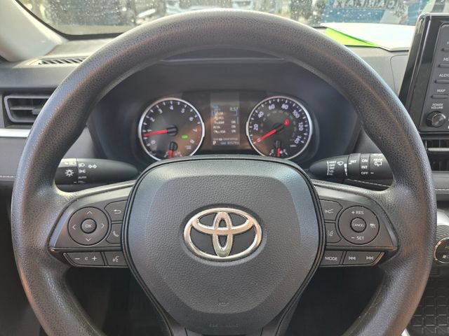 Used 2022 Toyota RAV4 XLE w/ Convenience Package FWD image 25