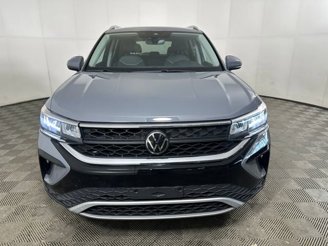 Used 2024 Volkswagen Taos SE image 8