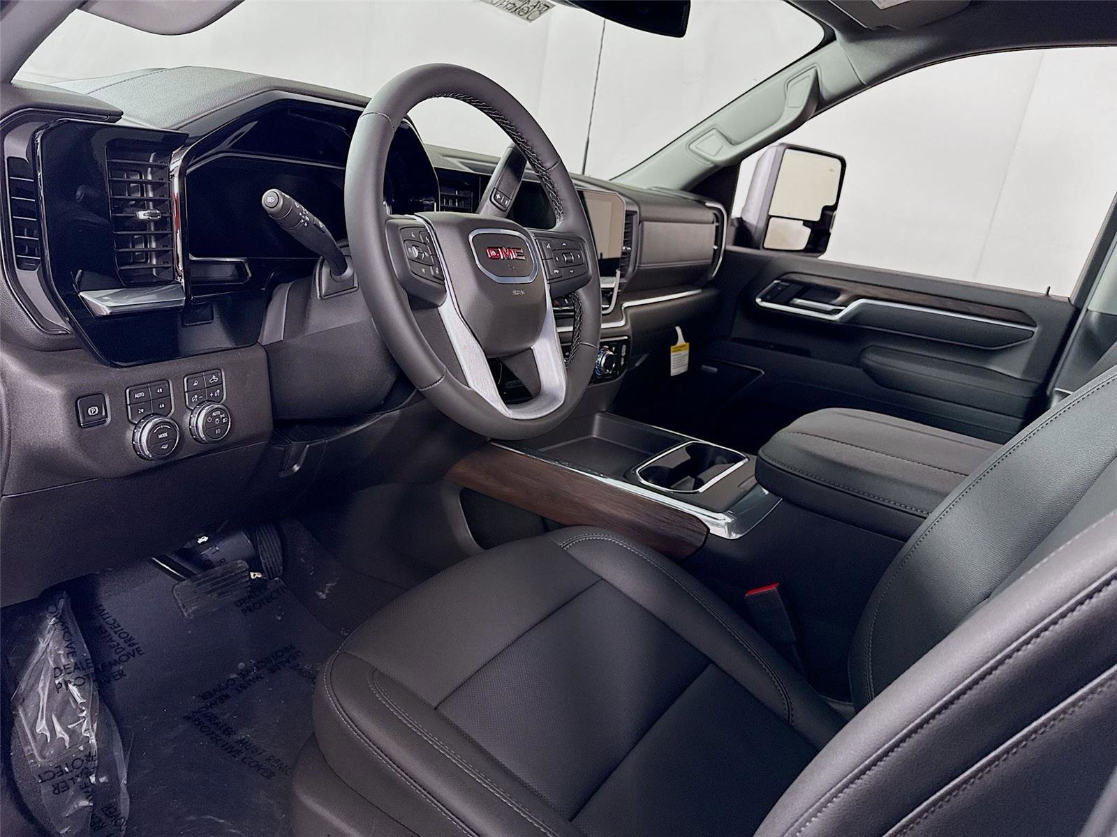 New 2026 GMC Sierra 2500 SLT w/ SLT Premium Package image 4