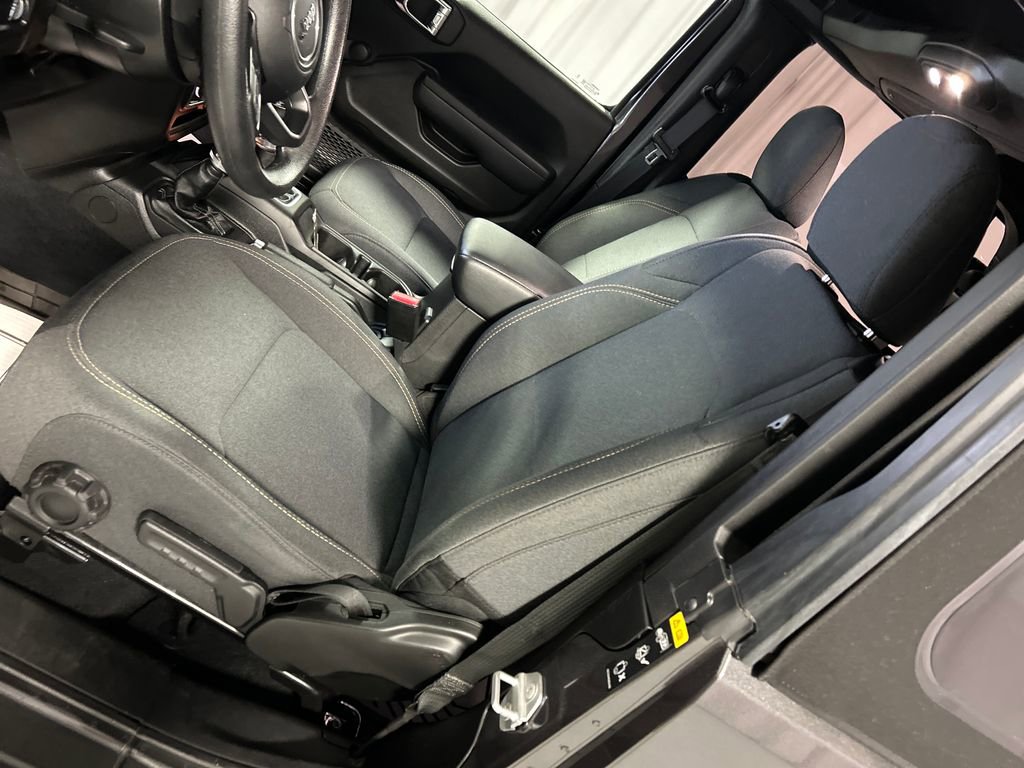 Used 2024 Jeep Wrangler Sport image 11