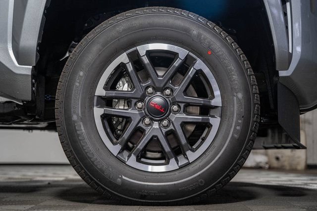 New 2025 Toyota Tacoma TRD Sport w/ TRD Sport Upgrade Package AWD/4WD image 19
